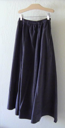 Modest skirt with pockets in Graphite Corduroy